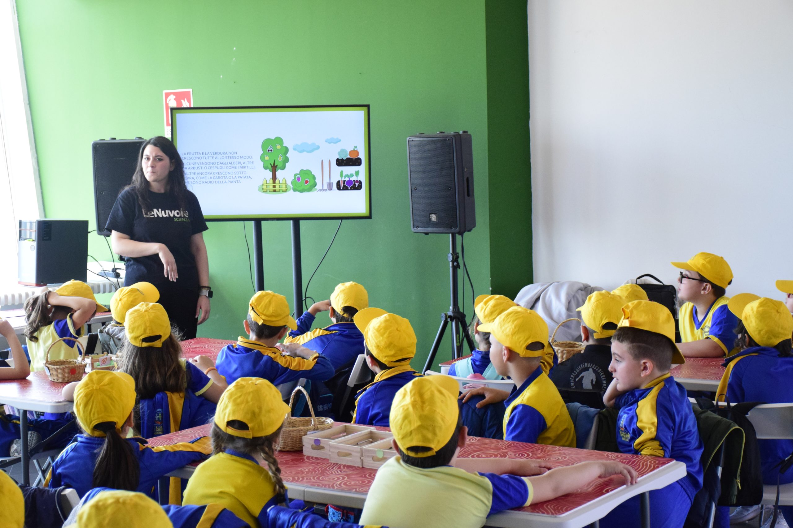 Prosegue “Frutta e Verdura nelle Scuole” a Città della Scienza: i piccoli delle scuole scoprono il benessere a tavola